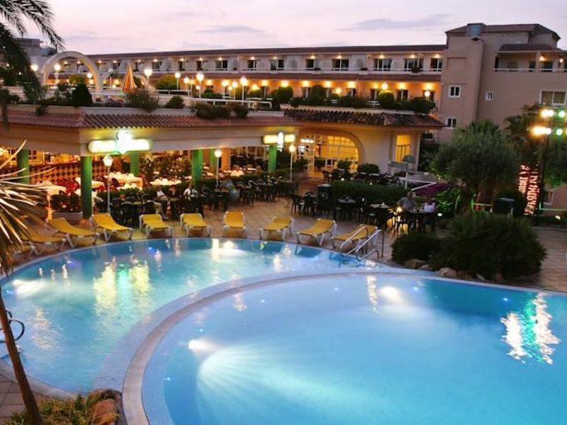 Apartamentos Guitart Λορέτ Ντε Μαρ Εξωτερικό φωτογραφία