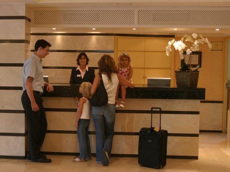 Apartamentos Guitart Λορέτ Ντε Μαρ Εξωτερικό φωτογραφία